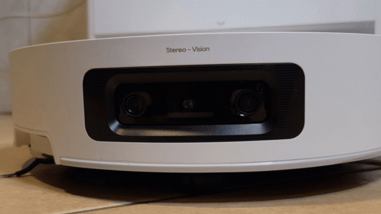 Dreame Aqua10 Ultra Roller Review: Ultimate Hands-Free Cleaning? (2025)