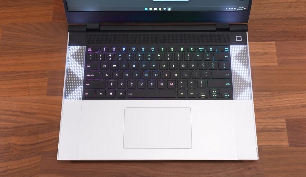 Screenshot 2025-12-09 104528 Framework Laptop 16 (2025)