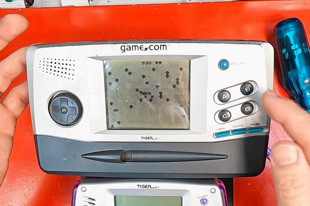 Tiger Game.com Handheld Console: The 1997 Failure Ahead of Its Time